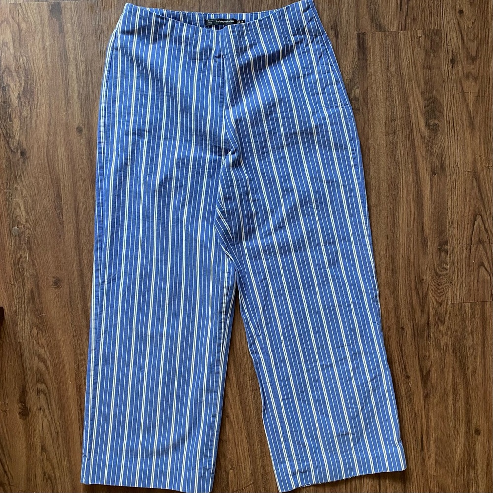 Blue & White Vertical Stripe Cropped Wide-Leg Pants